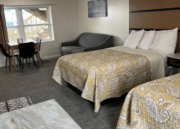 Crystal Sands Motel 2*