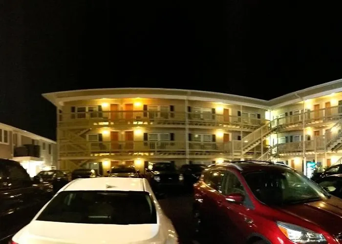Motel Crystal Sands 2*