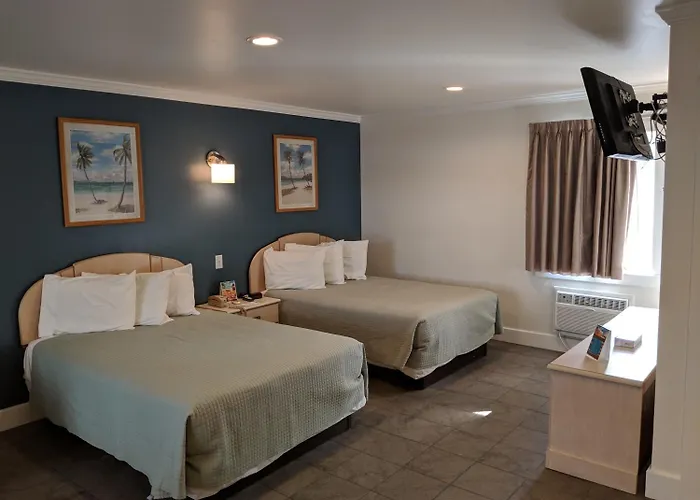 Crystal Sands Motel 2*
