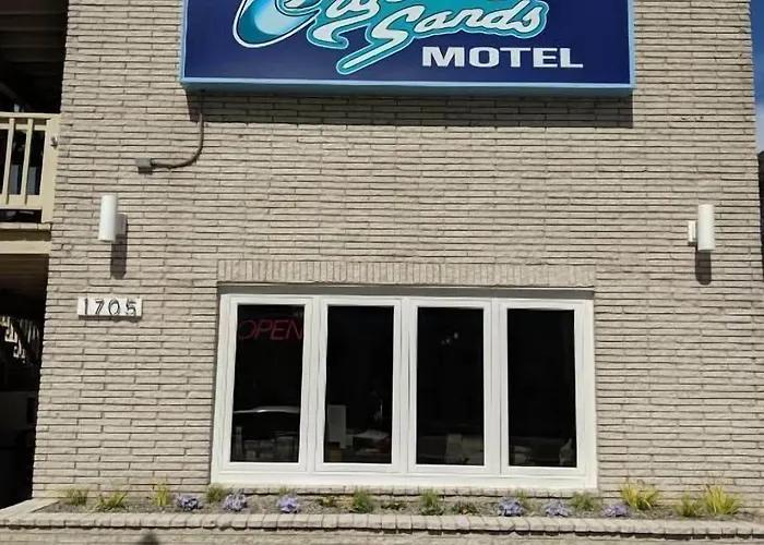 Crystal Sands Motel